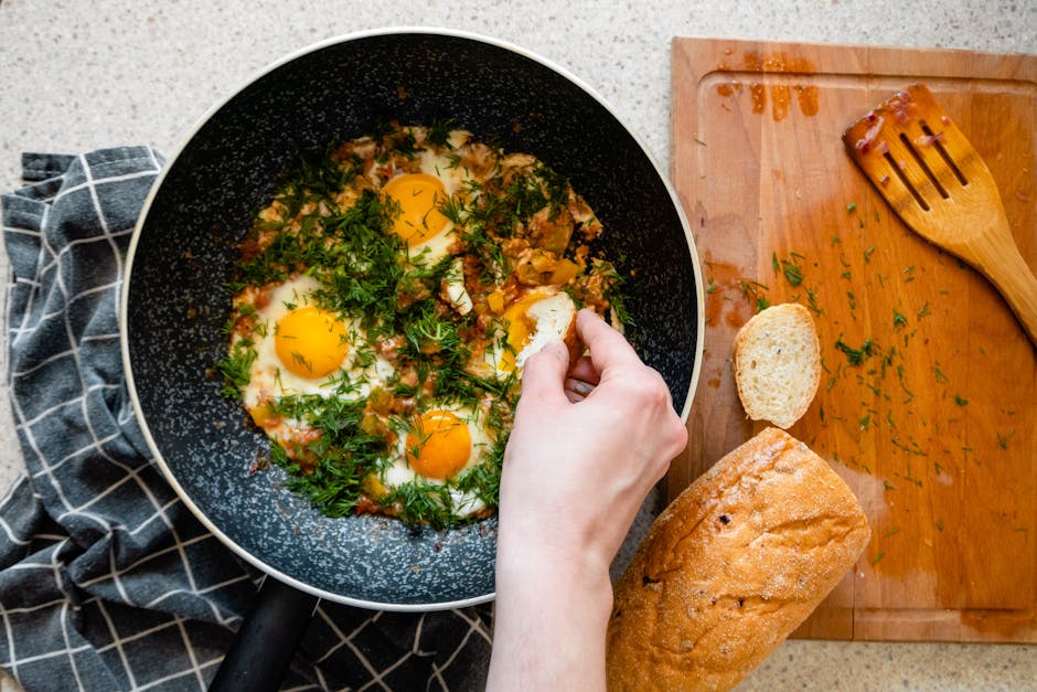 Foto de Huevos Escalfados con Guisantes y Pan Frito