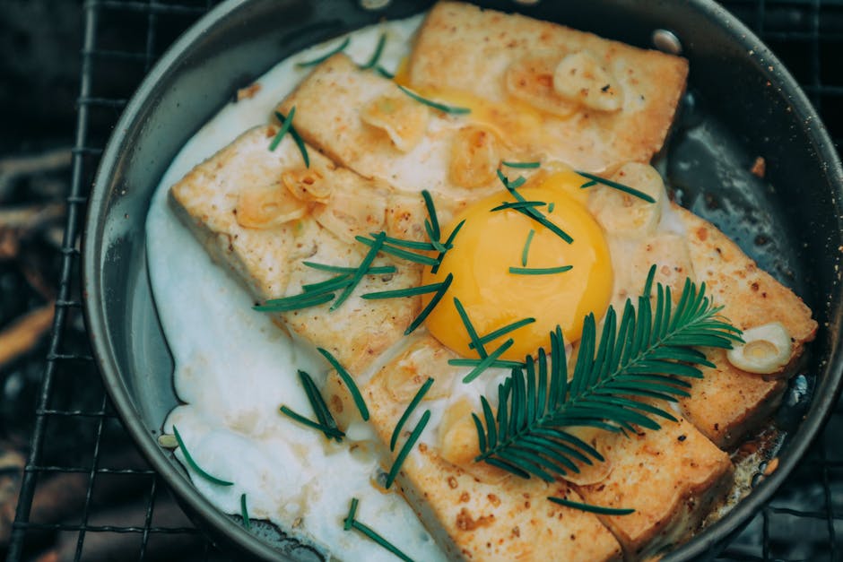 Foto de Huevos con Gambas, Ajos Frescos y Patatas Paja