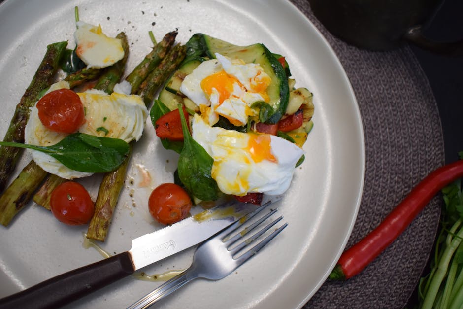 Foto de Huevos Rotos con Patatas, Espárragos y Habitas