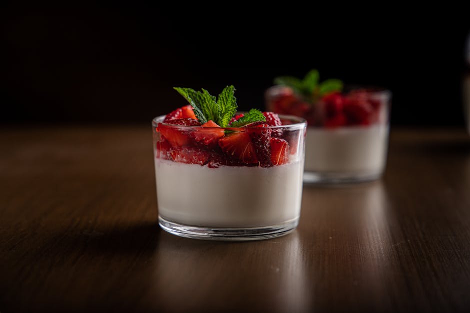 Foto de Panna Cotta con Fresas y Fruta de la Pasión