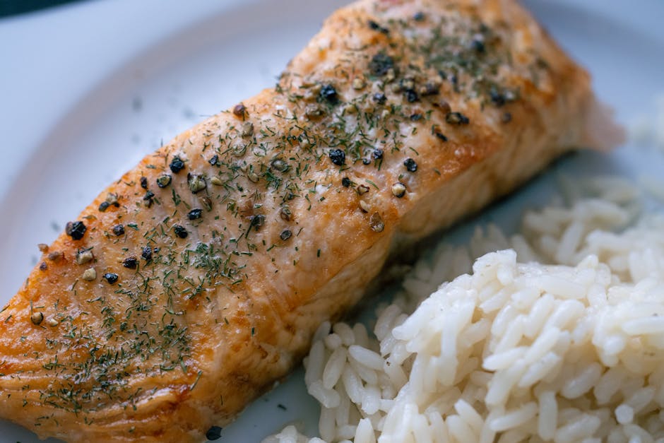 Foto de Salmón al Horno en Papillote con Salsa Tártara