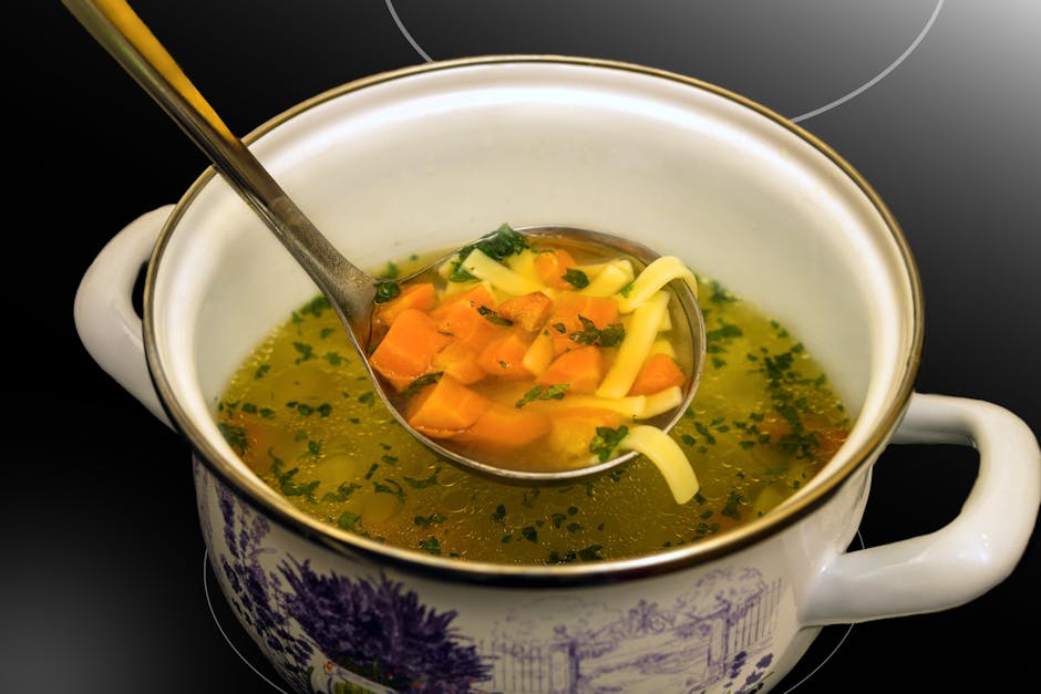 Foto de Sopa de Pollo con Verduras y Pesto